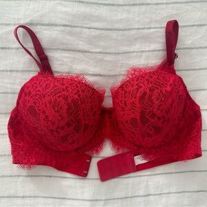 Victoria’s Secret Red Lace Dream Angels Lined Demi Bra; Size 34D